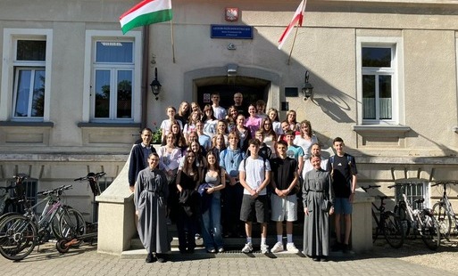 Zdjęcie do &bdquo;Powr&oacute;t do korzeni&rdquo; &ndash; wizyta uczni&oacute;w z Węgier w Pniewach
